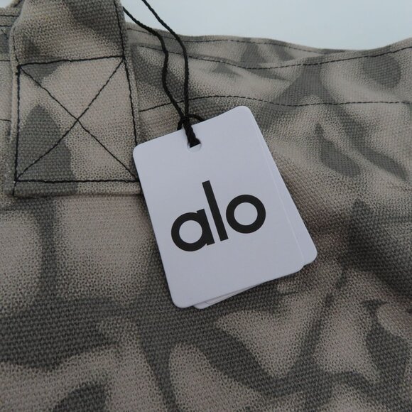 Alo Iconic Shopper Tote Grey Tie Dye Style W7066R Handbag NEW Reusable Gym Work - Picture 3 of 9
